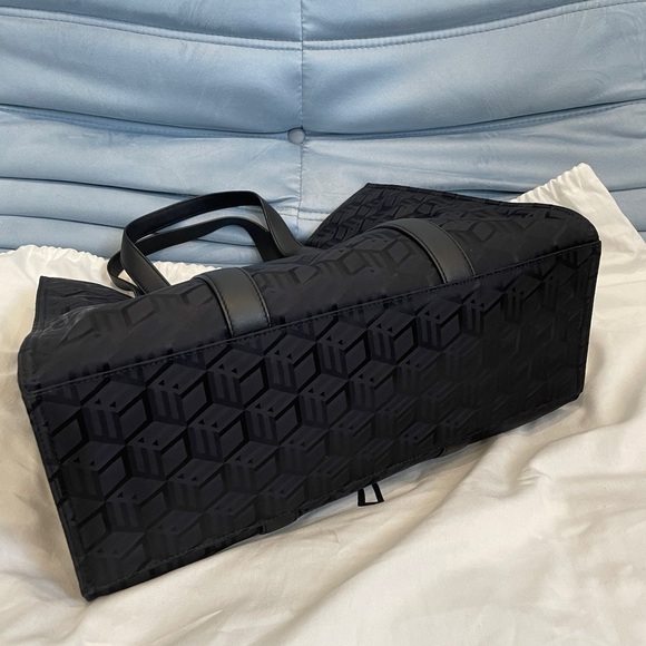 Mcm Klassik Tote in Cubic Jacquard Nylon - Picture 6 of 7